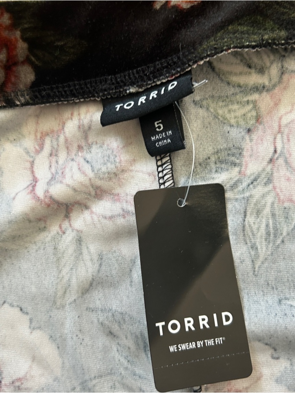 Torrid floral velvet off shoulder blouse - Picture 4 of 4